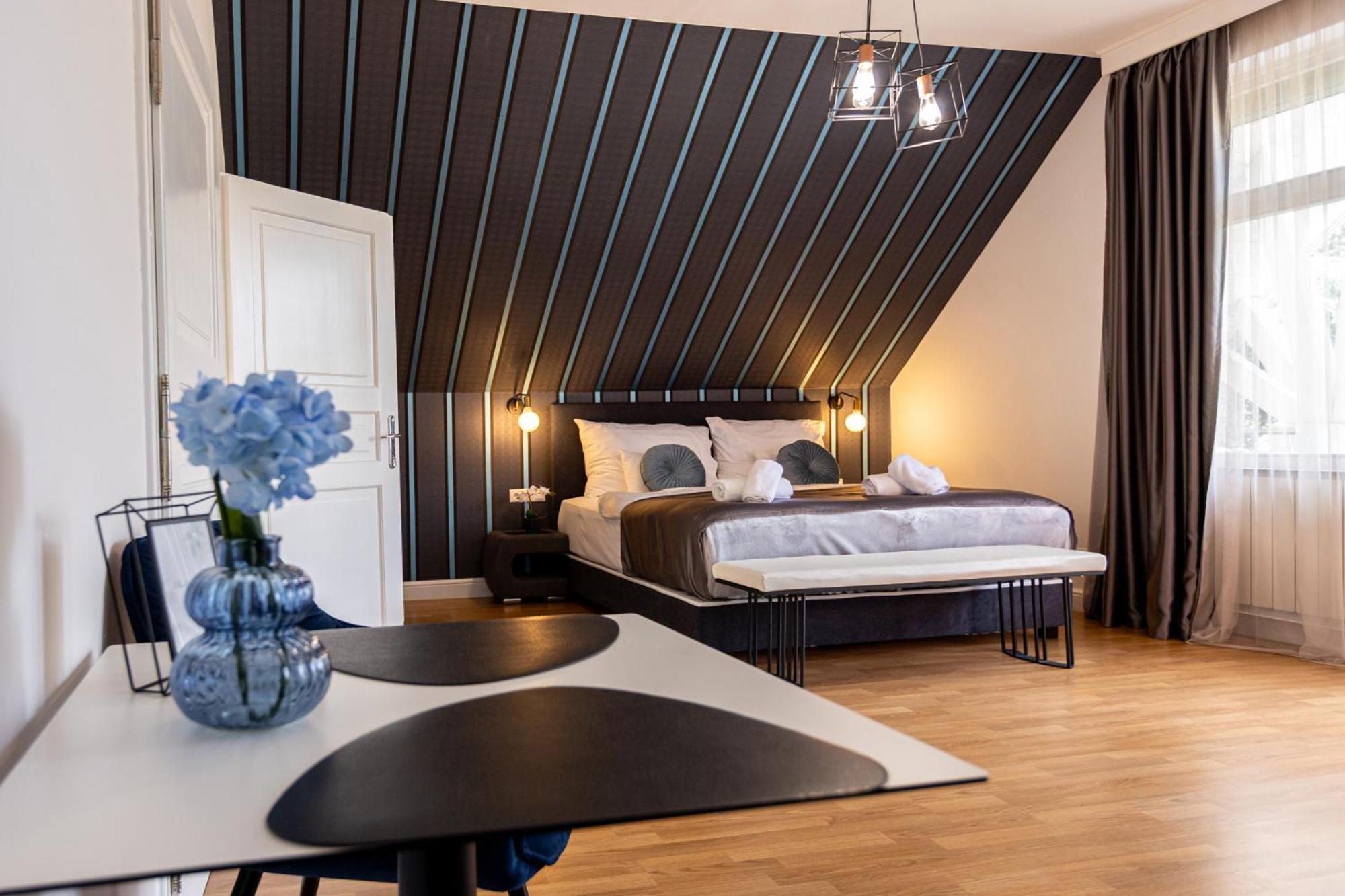 Hotel Clariss Balatonalmádi Esterno foto