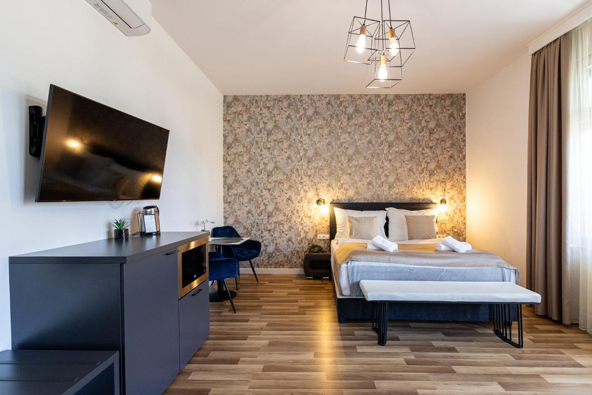 Hotel Clariss Balatonalmádi Esterno foto