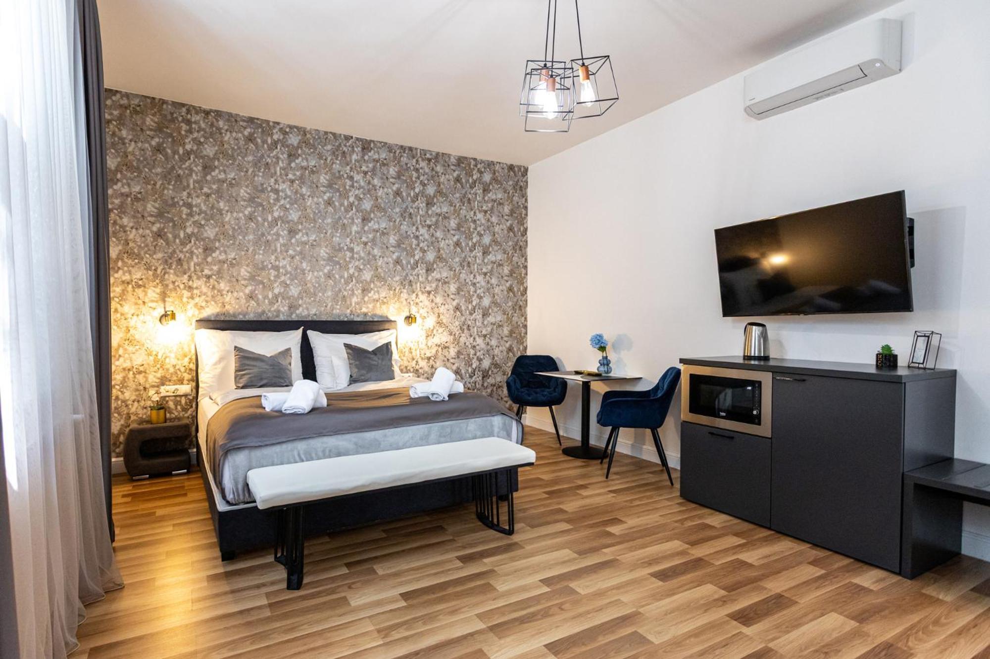 Hotel Clariss Balatonalmádi Esterno foto