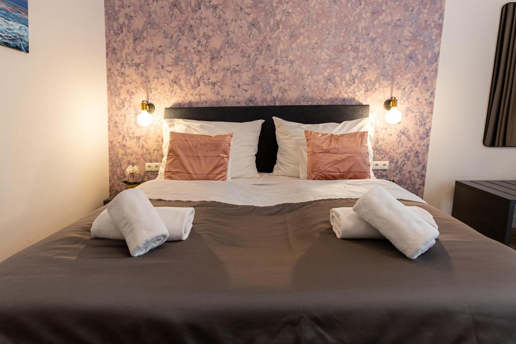 Hotel Clariss Balatonalmádi Esterno foto