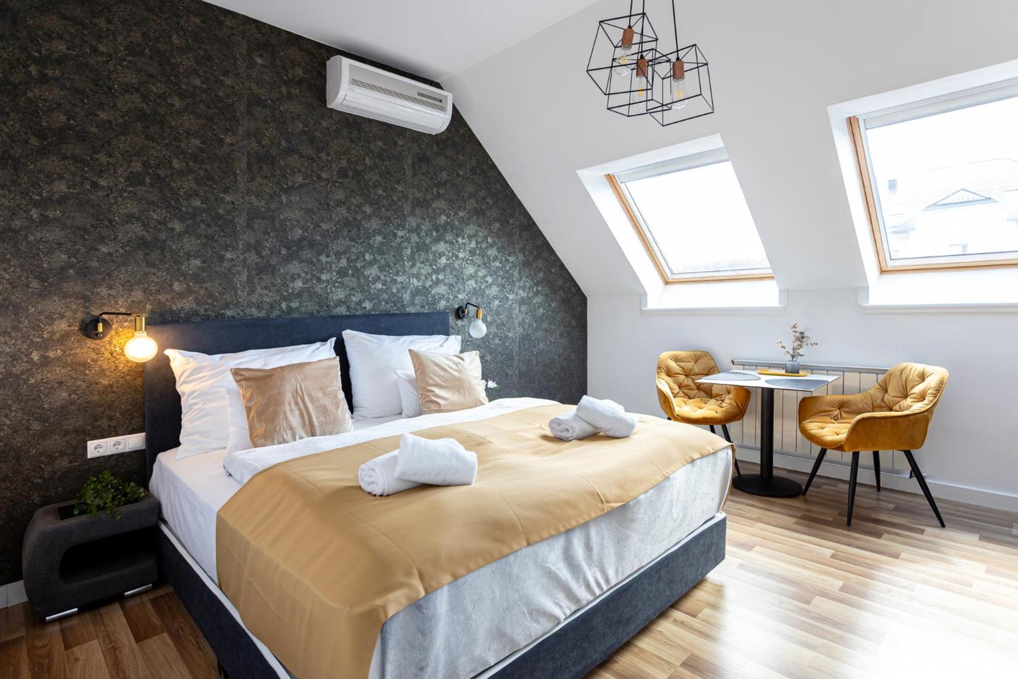 Hotel Clariss Balatonalmádi Esterno foto